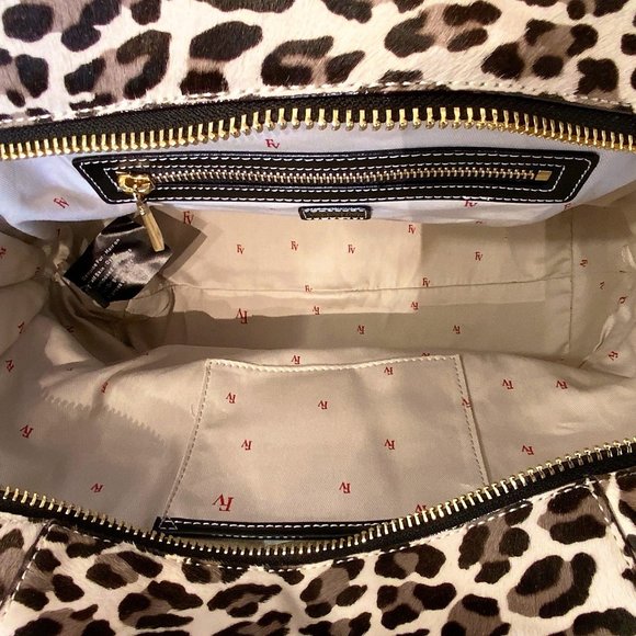 NWT FRANCES VALENTINE ABBY TOTE PRINTED HAIRCALF SNOW LEOPARD - Picture 9 of 10